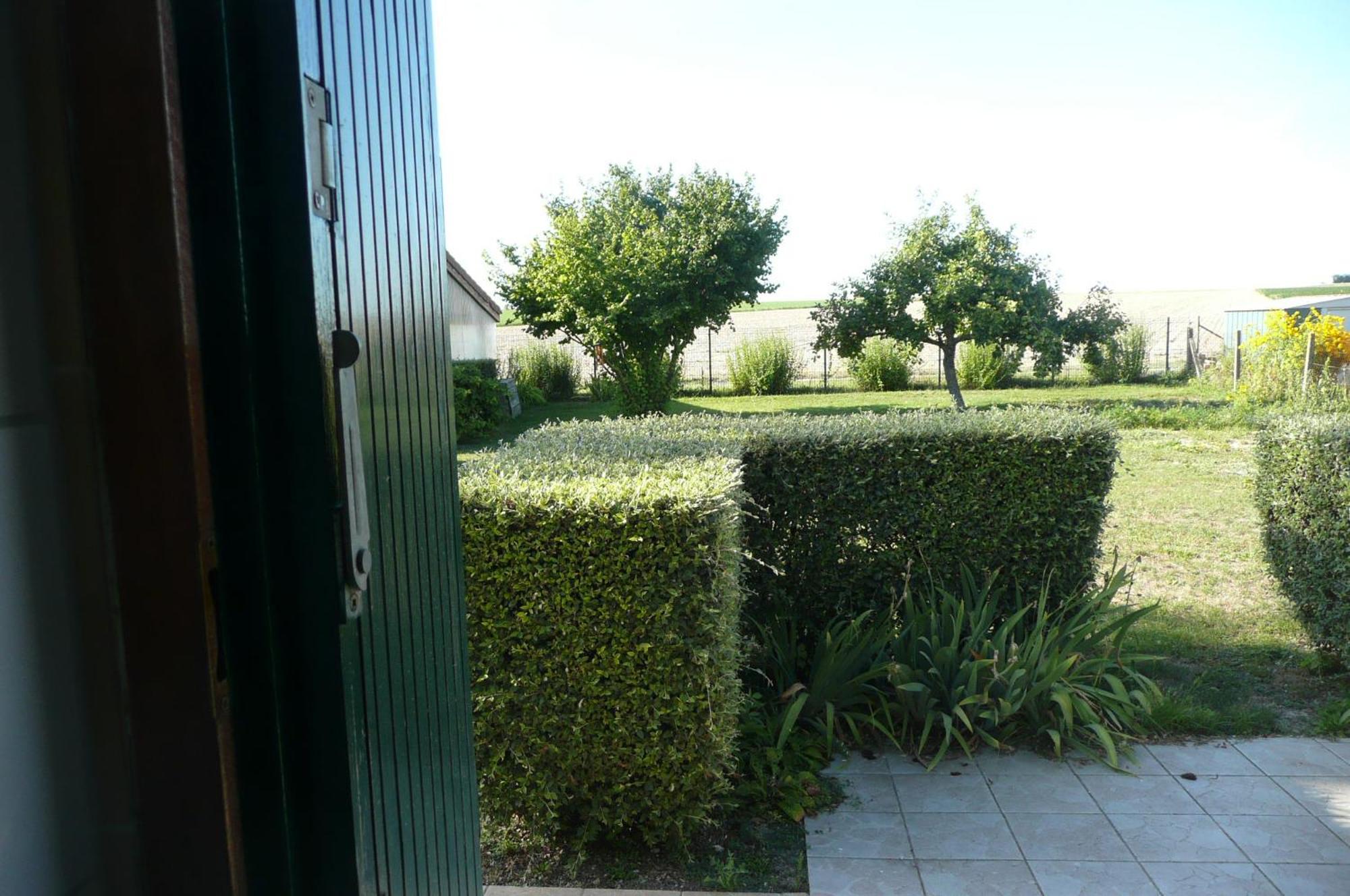 L'Haubette Villa Courtisols Buitenkant foto